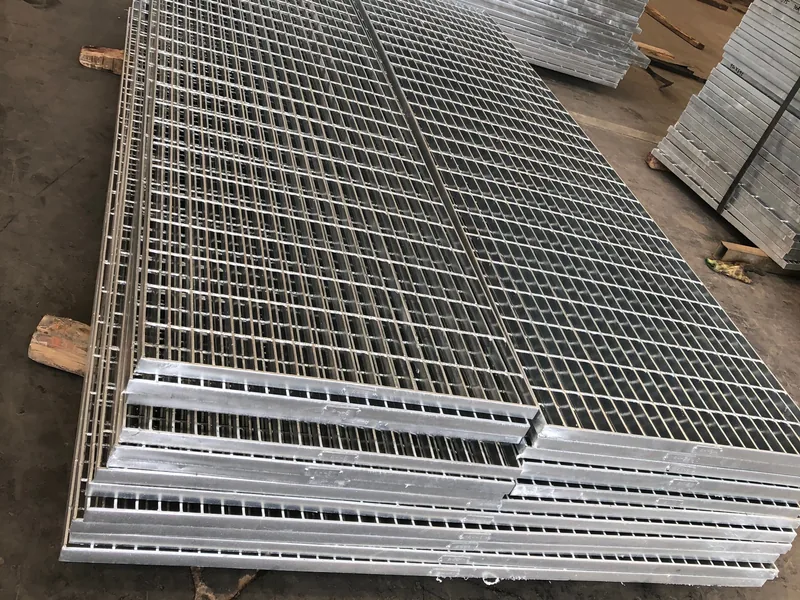 Hinged Trench Grating